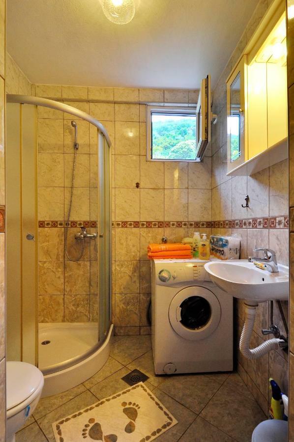 Apartments Banicevic Тиват Экстерьер фото